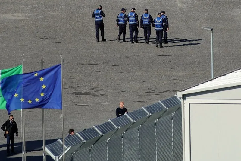 الاتحاد الأوروبي يشدد سياسته ضد الهجرة غير النظامية ويصنف المغرب بلداً آمناً