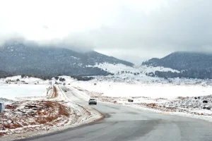 تساقطات ثلجية ومطرية مهمة بعدة مناطق بالمملكة خلال 24 ساعة