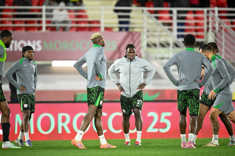 توتر داخل “النسور الخضر” بعد غضب أوسيمهن من زميله لوكمان