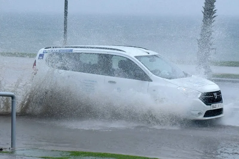 نشرة إنذارية تحذّر من ثلوج وأمطار قوية وبرودة قاسية بعدد من مناطق المغرب