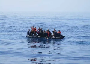 مرسوم إسباني يشعل أحلام الهجرة في جهة الشرق… شباب الناظور بين وعد الإقامة ومخاطر البحر