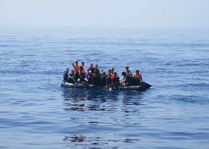 مرسوم إسباني يشعل أحلام الهجرة في جهة الشرق… شباب الناظور بين وعد الإقامة ومخاطر البحر