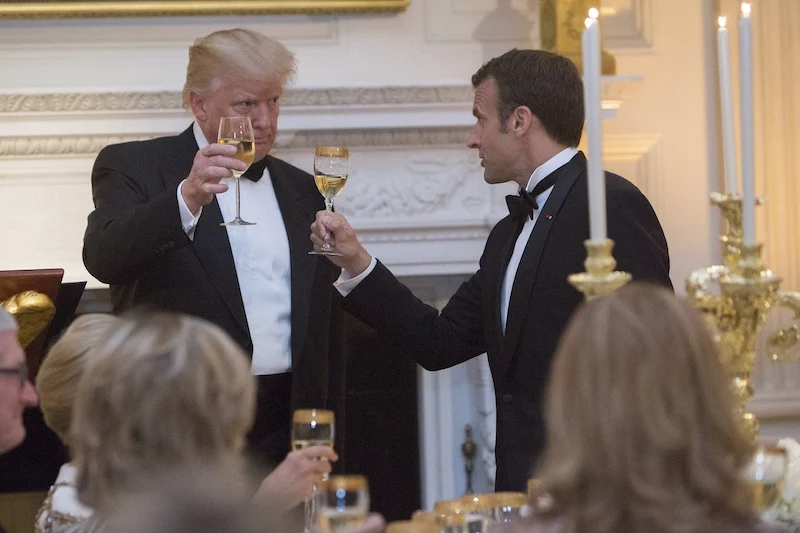 ترامب يلوّح برسوم قاسية على الخمور الفرنسية بسبب خلاف سياسي مع باريس