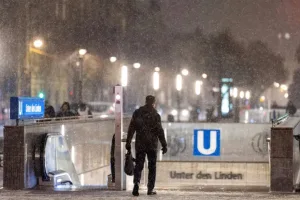 إضراب واسع يشلّ النقل العام في ألمانيا ويضع الحكومة وأرباب العمل أمام ضغط المطالب الاجتماعية