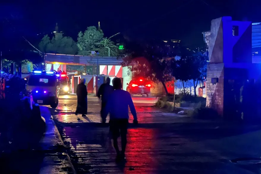 غارات إسرائيلية على لبنان توقع قتلى وتستهدف مواقع لحزب الله وحماس