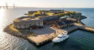 الجزيرة الأوروبية التي أُنشئت للحرب عام 1910 معروضة للبيع بـ10 ملايين يورو: تضم فنادق ومطاعم