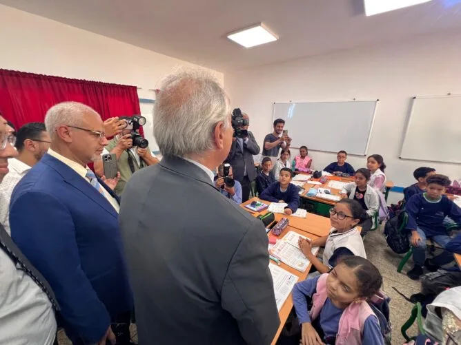 طلب عروض دولي بأزيد من 54 مليون درهم لطباعة موارد “مؤسسات الريادة” استعداداً للدخول المدرسي 2026/2027