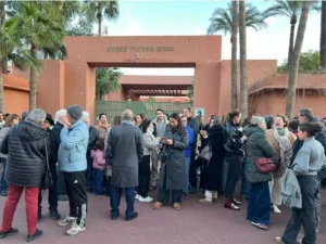 احتجاج أمام “فيكتور هيغو” بمراكش رفضاً لزيادة رسوم التمدرس وإحياءً للنقاش حول كلفة التعليم الخاص