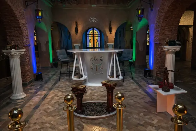 القناة الأمازيغية : أياد تعبث في الظل.. توقيف برنامج “تامسارت” يثير عاصفة اتهامات بالتلاعب