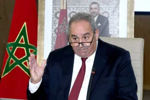 نقابة التعليم العالي تطالب بنظام أساسي منصف وتحذر من خصخصة الخدمات الجامعية