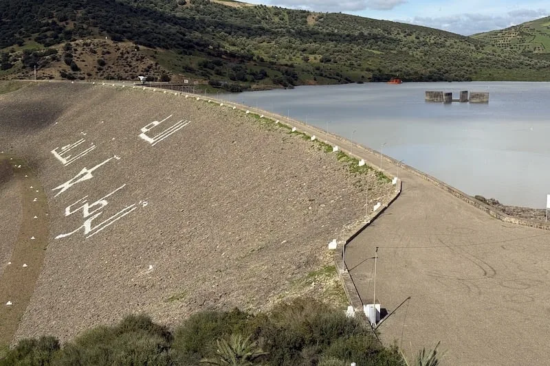 تحسن تدريجي في وضعية سد وادي المخازن واستعدادات استباقية لاضطرابات مرتقبة