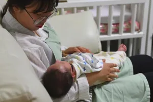 الصين بين تراجع المواليد وضغط الدولة.. هل تتحول الحوافز إلى قيود على خيارات الأسرة؟