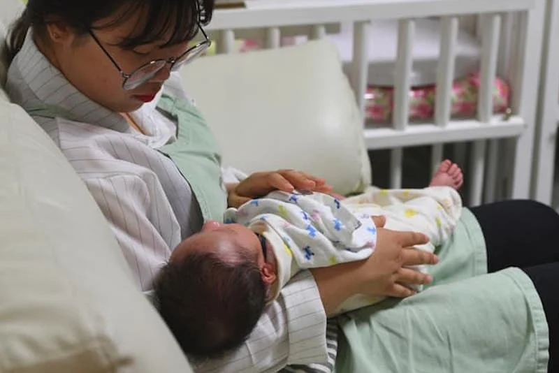 الصين بين تراجع المواليد وضغط الدولة.. هل تتحول الحوافز إلى قيود على خيارات الأسرة؟