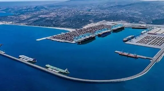 الناظور :     تعليق العمل بمحطة الغاز بساحل إعزانن … والإعلام الإسباني يهلّل للقرار