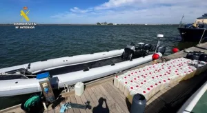 إسبانيا تُجرّم تزويد زوارق المخدرات بالوقود: السجن من 3 إلى 5 سنوات في انتظار مصادقة مجلس الشيوخ