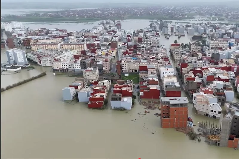 عاجل: المغرب يعلن العرائش والقنيطرة وسيدي قاسم وسيدي سليمان مناطق منكوبة ويطلق برنامجا للدعم بثلاثة ملايير درهم