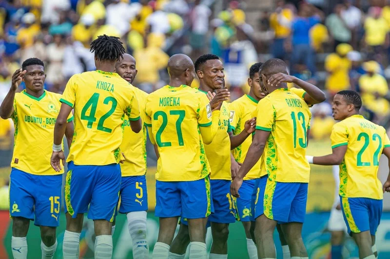 صن داونز يجمّد محلل أداءه قبل مواجهة مولودية الجزائر في ظل شبهات تسريب تكتيكي