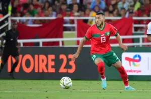 يانيس بكراوي يفرض اسمه بقوة كقلب هجوم صريح داخل المنتخب المغربي