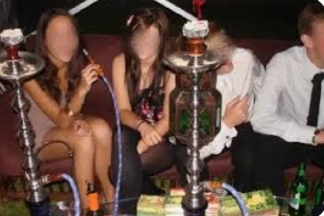 الحسيمة :   جماعة بني بوعياش … الشيشة والحشيشة لمسؤولين مقابل الصمت وسط مطالب بتدخل السلطات !