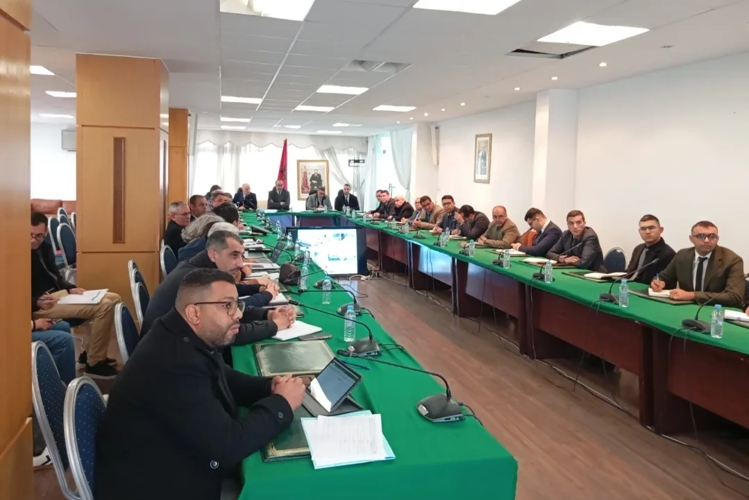 إقليم الحسيمة يعبئ موارده لمواجهة آثار موجة البرد والتساقطات المطرية والثلجية