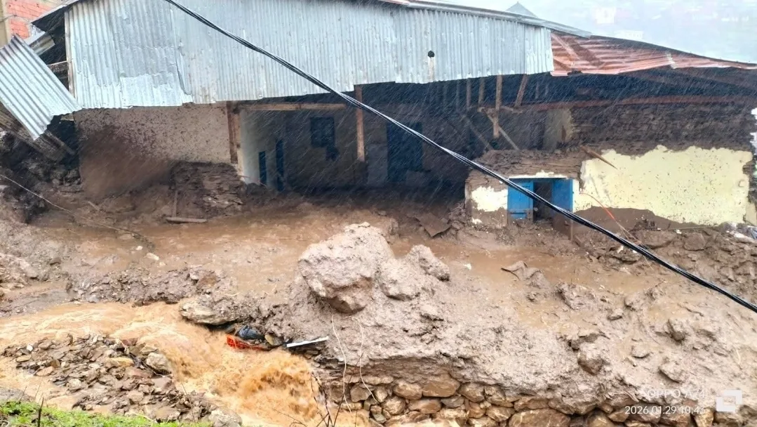 الحسيمة :    فيضانات وتهميش يفاقمان معاناة ساكنة تغزوت بجماعة بني جميل … مطالب بتدخل مركزي عاجل