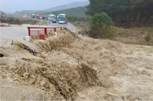 وسط الفيضانات والأمطار الغزيرة … الأرض تهتز بإقليم شفشاون