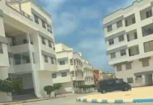 وجدة :    فضيحة عقارية جديدة للكارتيل والمقاول صلاح الدين المومني … وهذه المرة في مشروع سكني مشبوه بجماعة رأس الماء