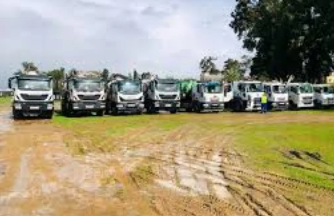 القصر الكبير بعد الفيضانات :     تعبئة ميدانية لتنظيف الأحياء واستقرار وضعية سد وادي المخازن