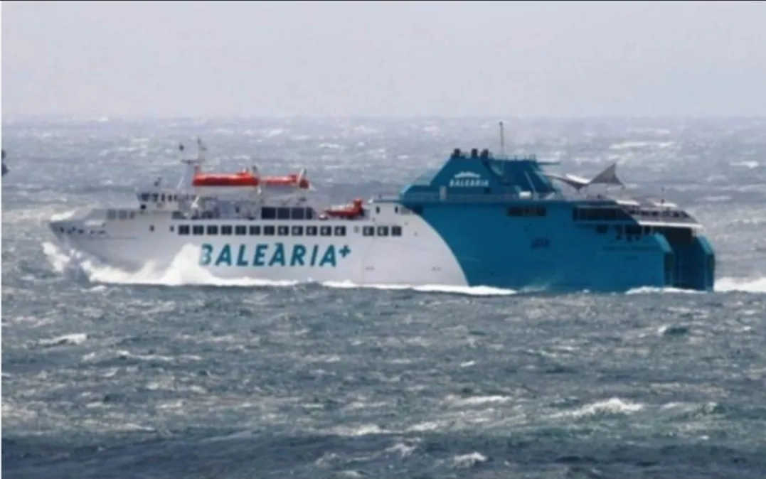 الناظور :    إغلاق ميناء بني أنصار ليومين في وجه الرحلات البحرية وكذلك الشأن لمينائي الحسيمة وطنجة المدينة !