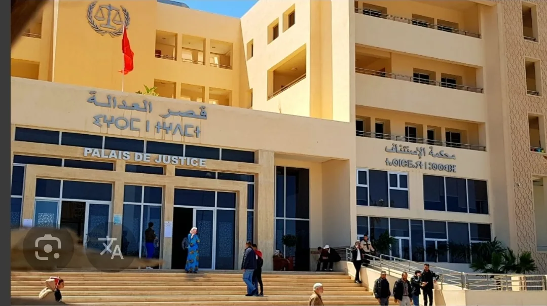 وجدة :     فضيحة كبرى وبالدليل تدين موثقة بارزة في شبكة “كارتيل عقاري فاسد” ورط منظومة كاملة مع سبق الإصرار