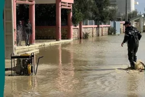 ساكنة بإقليم سيدي قاسم بدأت تعود لمنازلها بعد الفيضانات بعد