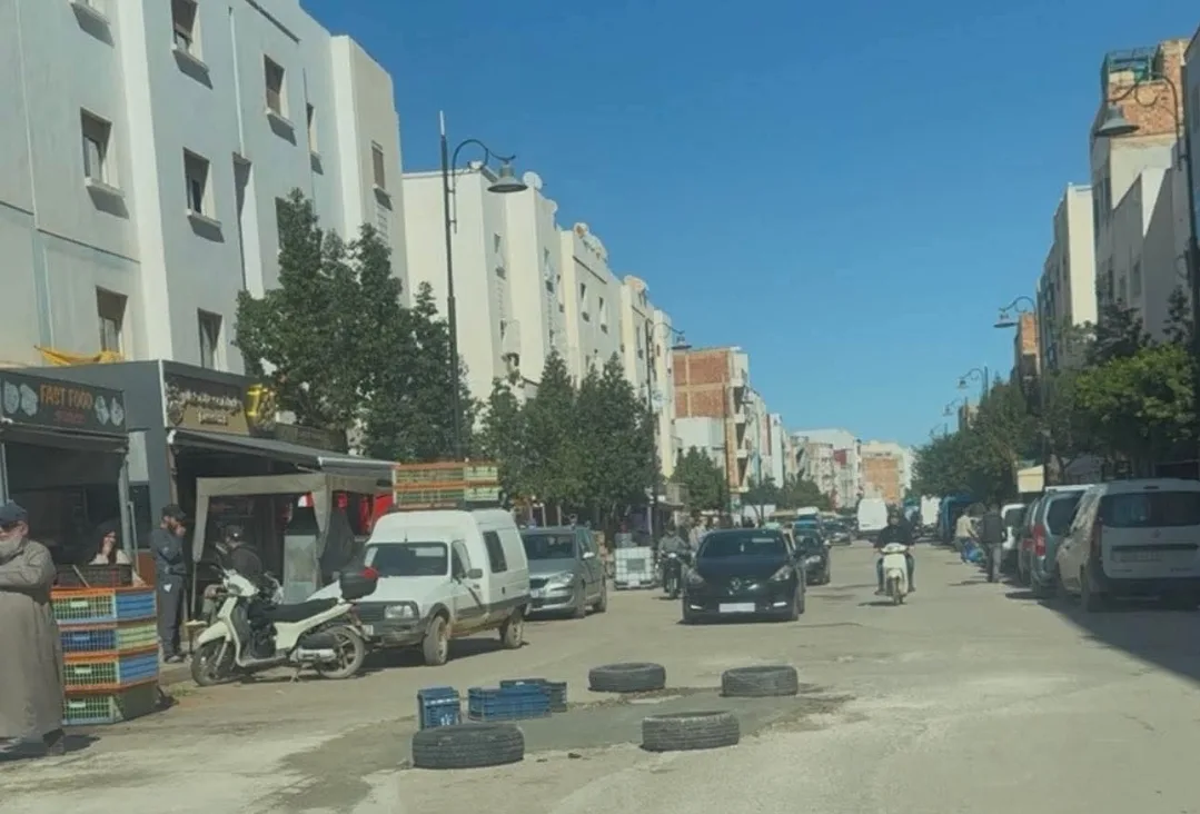 إمزورن :     انتقادات لسياسة ترقيع الشوارع وسط مطالب بإعادة تهيئة شاملة