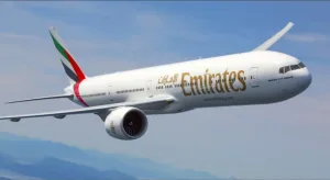 شاب مغربي يرغم طائرة إماراتية ضخمة على العودة من السماء إلى مطار الدار البيضاء