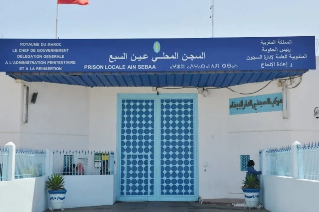 وفاة سجين بعكاشة تشعل الجدل … إدارة السجن تنفي الإهمال الطبي وترجع ذلك للقصور الكلوي والقلب