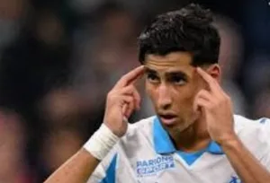 بأداء كارثي … المغربي نايف أكرد يغرق مارسيليا في فوضى الدفاع أمام بريست