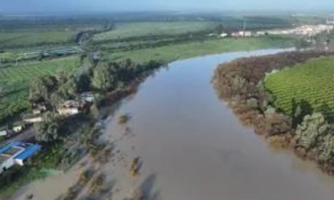 سيدي قاسم تنفض غيس الفيضانات :      أبناء الإقليم يتكاتفون من أجل التعافي وإعادة البناء !