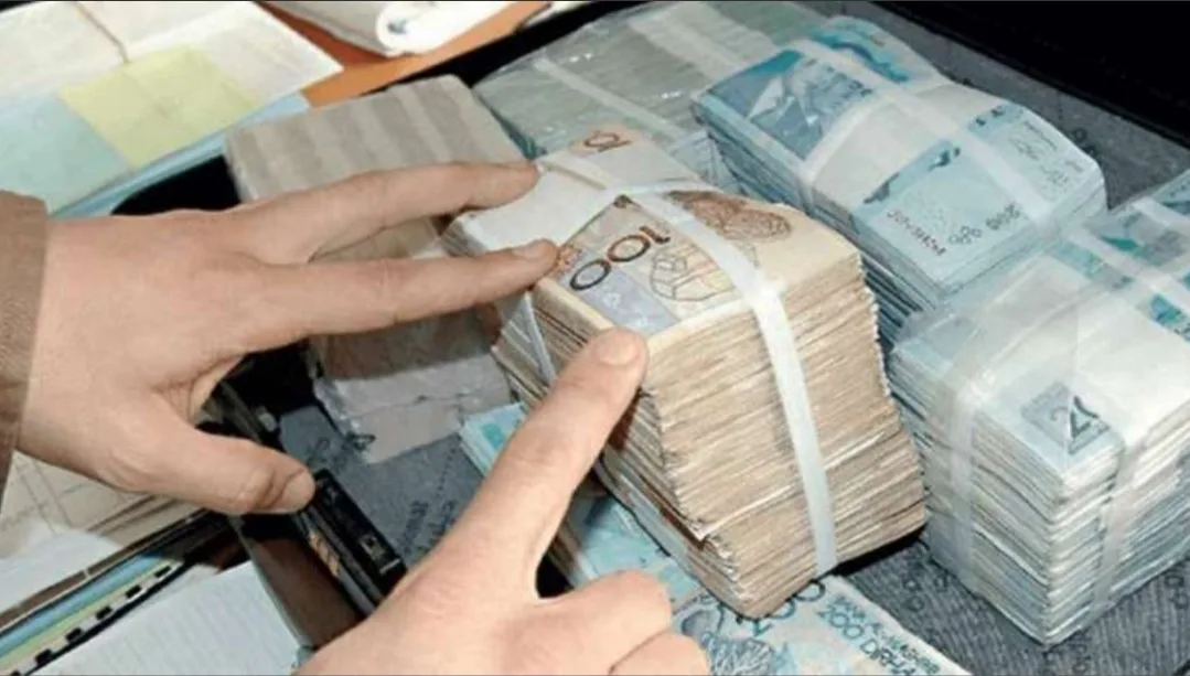 وجدة :     3.5 مليار تفضح أكبر شبكة لمافيا العقار التي يقودها المومني والموثقة بدوي