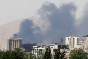 هحوم أمريكي ساحق على إيران … وطهران تقصف دول الخليج مجنمعة وإسرائيل