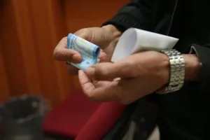 تحذيرات من جمع تبرعات عشوائي في رمضان ودعوات لتقنين العمل الخيري