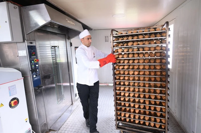 الأمن الوطني يطلق مخابز متنقلة بالقصر الكبير لإمداد المتضررين بالخبز وسط فيضانات اللوكوس