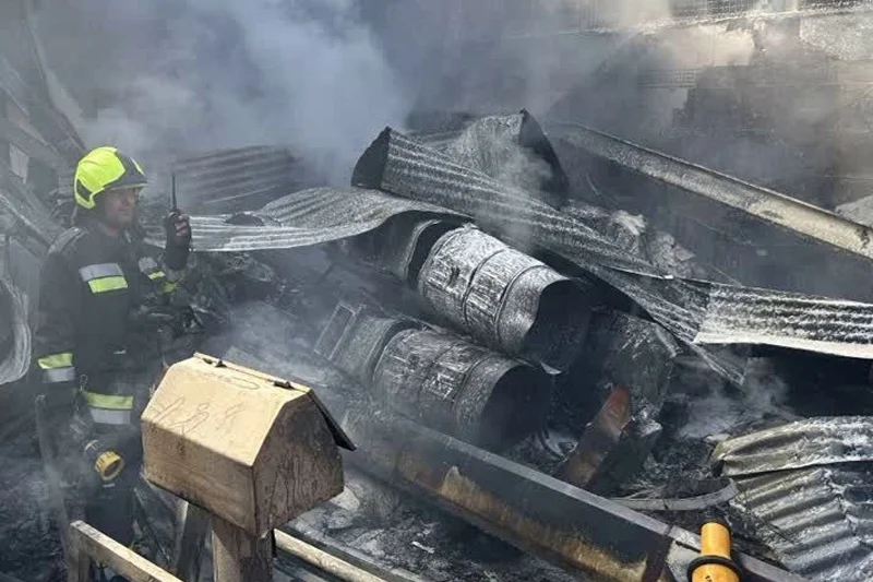 سقوط مروحية عسكرية في سوق بإيران يخلف قتلى ويستدعي تدخل فرق الطوارئ