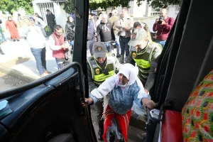 إجلاء جماعي من القصر الكبير مع اقتراب الفيضانات ودعوات عاجلة لفتح مراكز الإيواء لتخفيف معاناة الأسر المرحلة