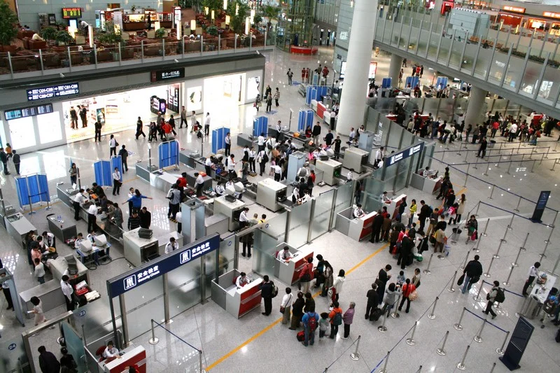 الصين تفتح أبوابها أمام البريطانيين والكنديين دون تأشيرة حتى نهاية العام