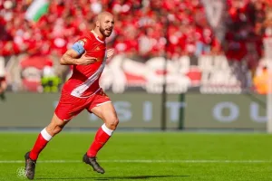 قرعة الكونفدرالية تفرض قمة مغربية بين أولمبيك آسفي والوداد في سباق نصف النهائي