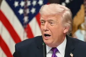 خبراء قانونيون يشككون في شرعية الحرب على إيران رغم مبررات واشنطن