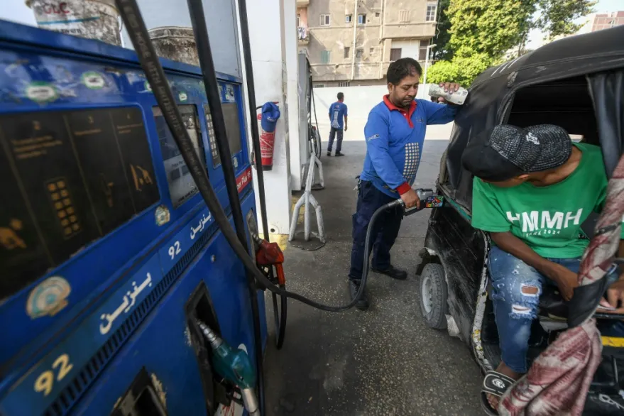 مصر ترفع أسعار الوقود بنسب تصل إلى 30 في المئة تحت ضغط اضطرابات سوق الطاقة