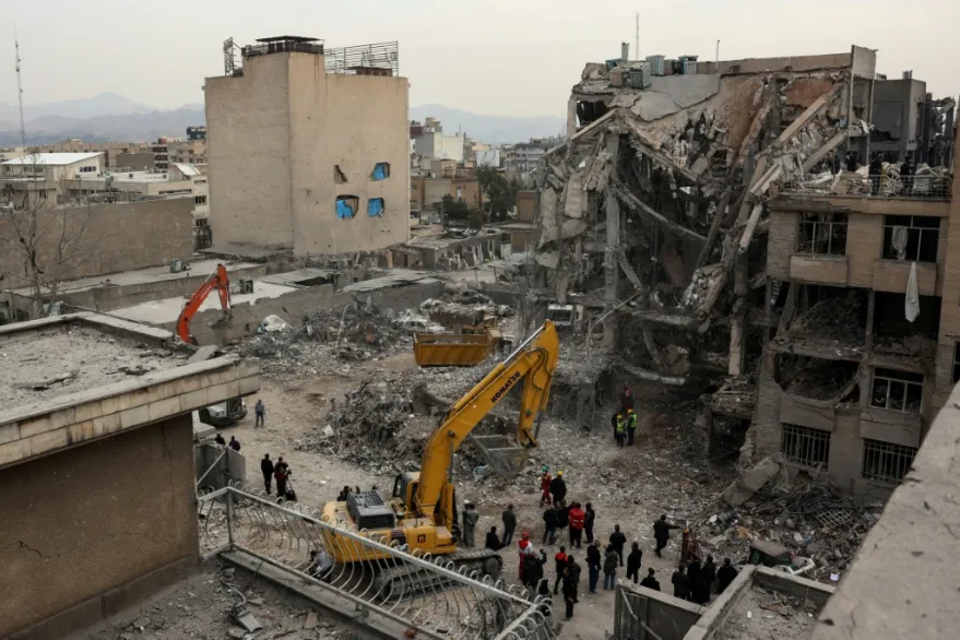 تصعيد إقليمي متسارع: ضربات جديدة على إيران والخليج ومقتل جندي فرنسي في العراق