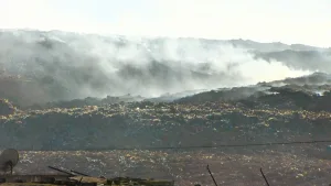 الحرق العشوائي للنفايات يخنق تمصلوحت ويثير مخاوف صحية متزايدة