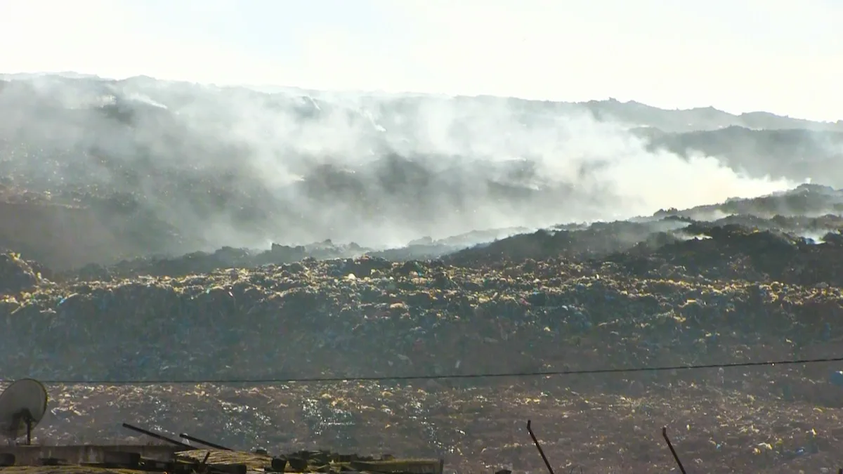 الحرق العشوائي للنفايات يخنق تمصلوحت ويثير مخاوف صحية متزايدة