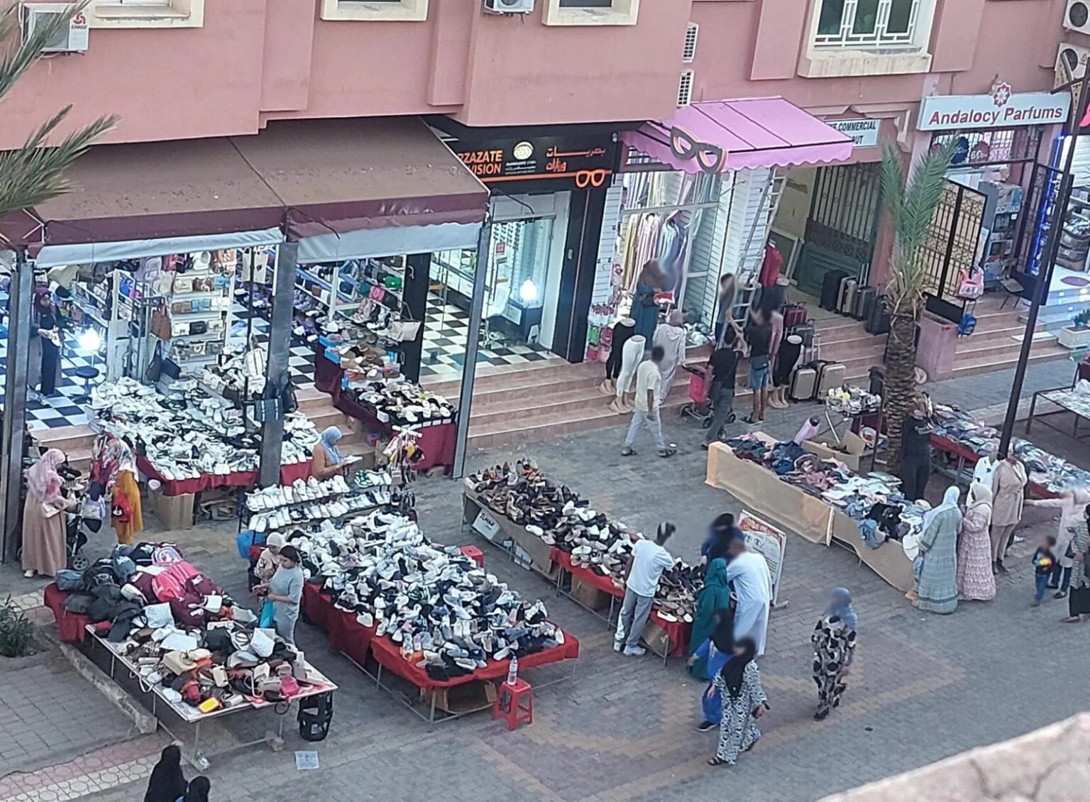 توتر داخل قيسارية برج الياقوت بورزازات يدفع التجار إلى القضاء بحثا عن حل نهائي